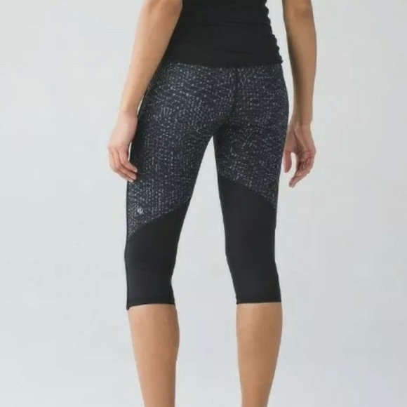 lululemon athletica Pants - LULULEMON Leggings Real Quick Crop Samba Snake Battleship Black